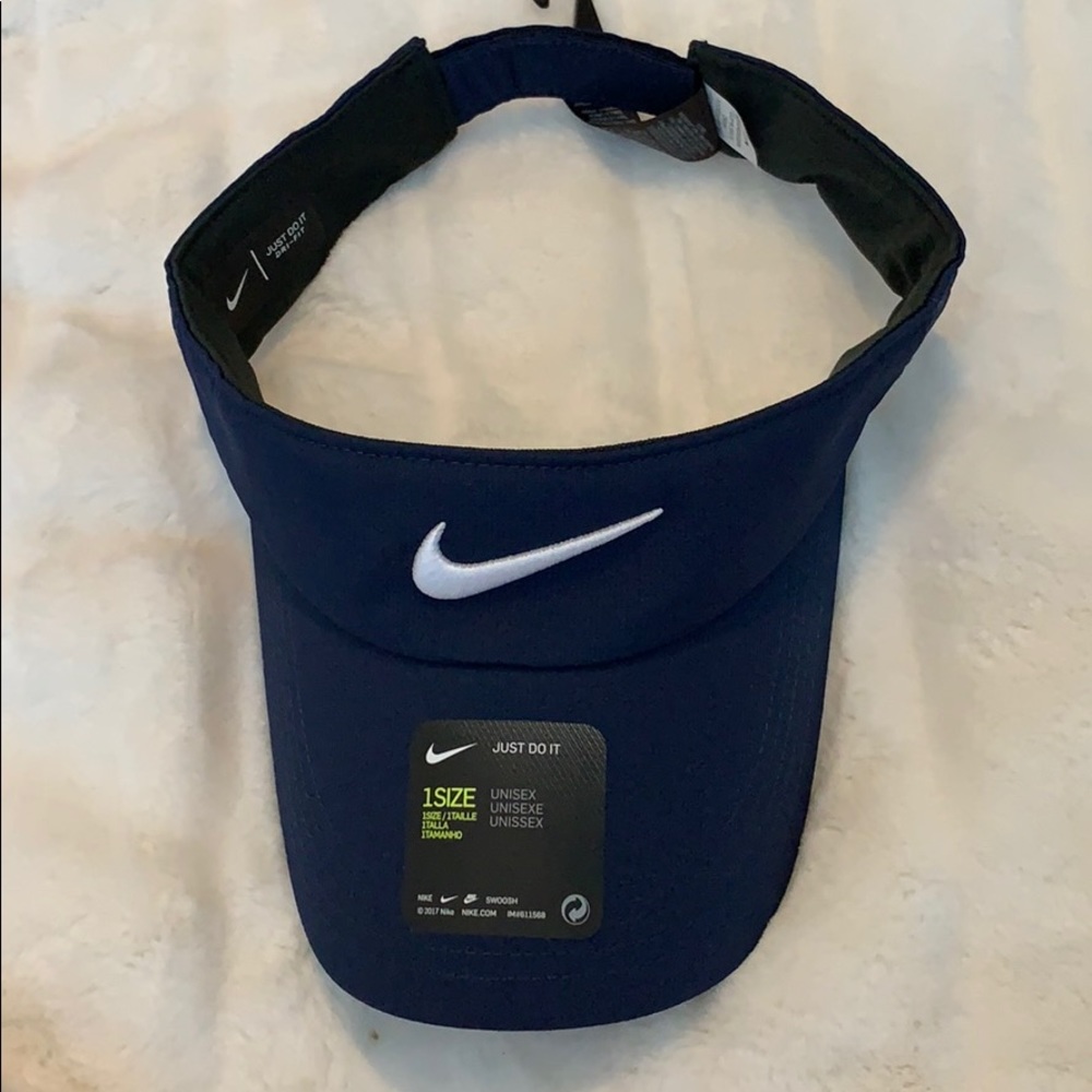 Nike golf visor